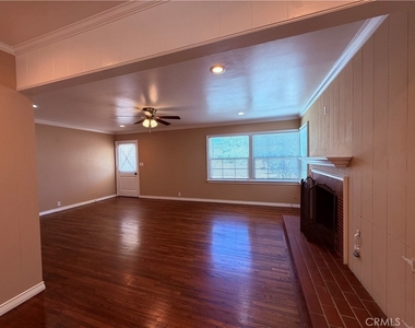 1447 S Valley Center - Photo Thumbnail 7