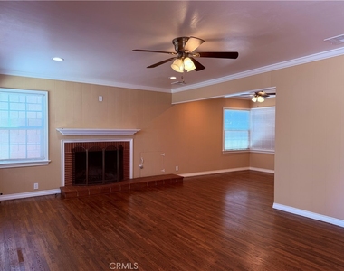 1447 S Valley Center - Photo Thumbnail 3