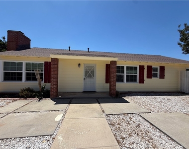 1447 S Valley Center - Photo Thumbnail 1