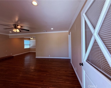 1447 S Valley Center - Photo Thumbnail 2