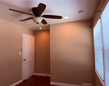 1447 S Valley Center - Photo Thumbnail 16