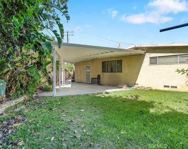 9241 Vicki Drive - Photo Thumbnail 12