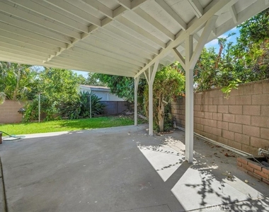9241 Vicki Drive - Photo Thumbnail 10