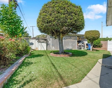 9241 Vicki Drive - Photo Thumbnail 14