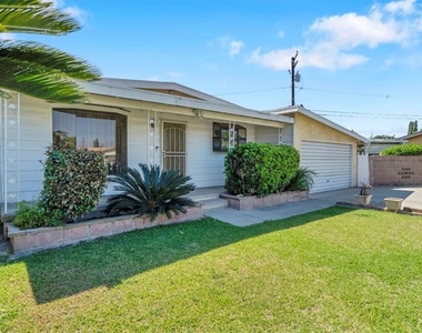 9241 Vicki Drive - Photo Thumbnail 1