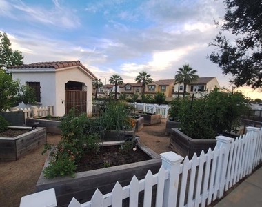 825 Parisa Place - Photo Thumbnail 23