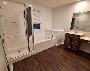 825 Parisa Place - Photo Thumbnail 10