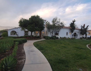 825 Parisa Place - Photo Thumbnail 16