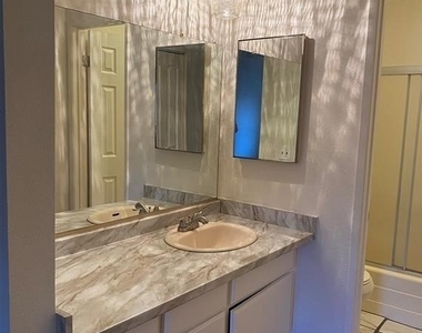 21801 Roscoe Boulevard - Photo Thumbnail 4