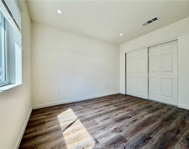 361 Norumbega Drive - Photo Thumbnail 9