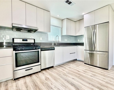 361 Norumbega Drive - Photo Thumbnail 2