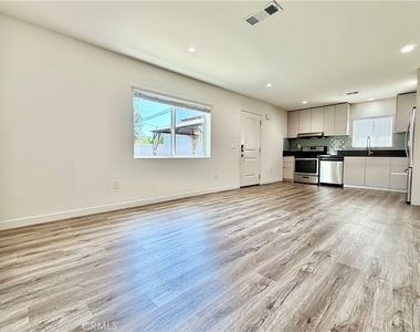361 Norumbega Drive - Photo Thumbnail 11