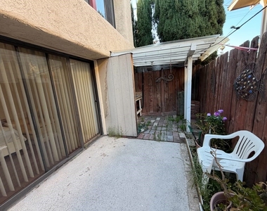 1015 Arcadia Avenue - Photo Thumbnail 14