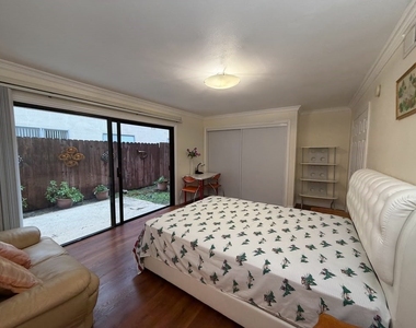 1015 Arcadia Avenue - Photo Thumbnail 12