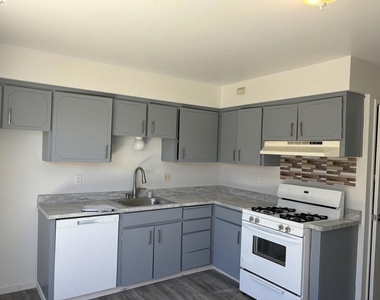 22 South Lake Drive - Photo Thumbnail 2