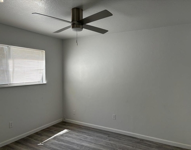 22 South Lake Drive - Photo Thumbnail 3