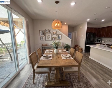 2282 S Podere Dr - Photo Thumbnail 9