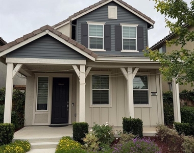 2282 S Podere Dr - Photo Thumbnail 2