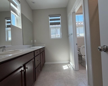 2282 S Podere Dr - Photo Thumbnail 16