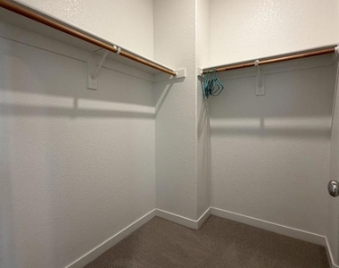 2282 S Podere Dr - Photo Thumbnail 17