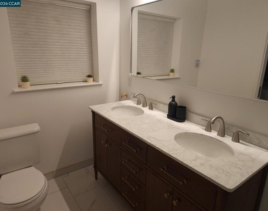 2591 Walnut Blvd - Photo Thumbnail 15