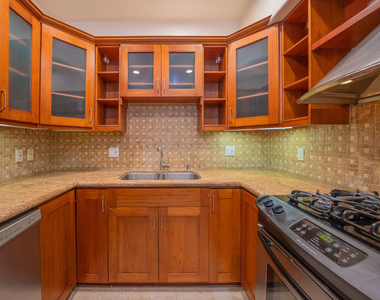 626 E Orange Grove Avenue - Photo Thumbnail 2