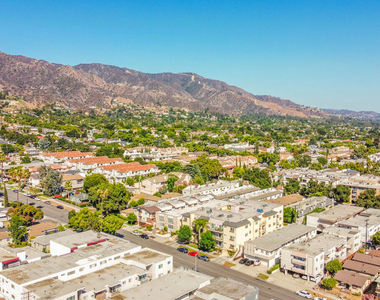 626 E Orange Grove Avenue - Photo Thumbnail 33