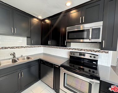 3811 N Figueroa Street - Photo Thumbnail 3