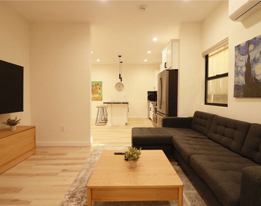 9040 Phyllis Avenue - Photo Thumbnail 1