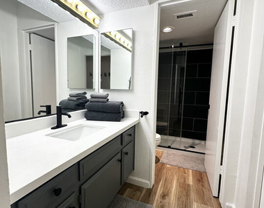 1655 E Palm Canyon Drive - Photo Thumbnail 18