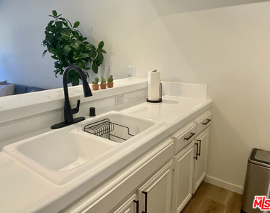 1655 E Palm Canyon Drive - Photo Thumbnail 10