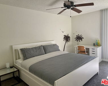 1655 E Palm Canyon Drive - Photo Thumbnail 12