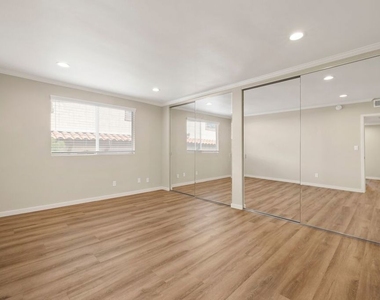 1109 20th Street - Photo Thumbnail 18