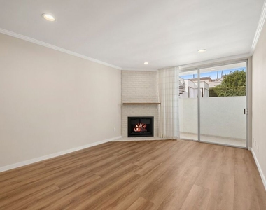 1109 20th Street - Photo Thumbnail 2