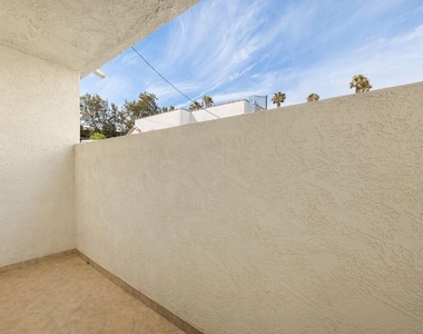 1109 20th Street - Photo Thumbnail 8