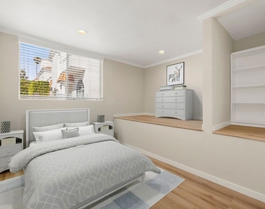 1109 20th Street - Photo Thumbnail 15