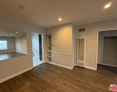 1222 Mcclellan Drive - Photo Thumbnail 2