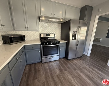 1222 Mcclellan Drive - Photo Thumbnail 7