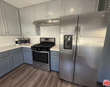 1222 Mcclellan Drive - Photo Thumbnail 4