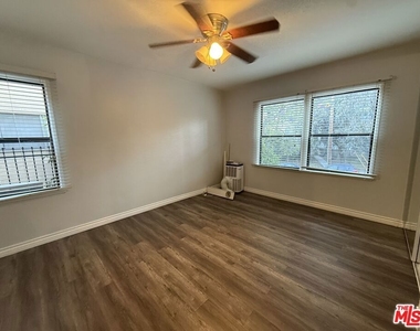 1222 Mcclellan Drive - Photo Thumbnail 11