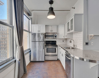 215 W 7th Street - Photo Thumbnail 14