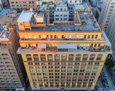 215 W 7th Street - Photo Thumbnail 4