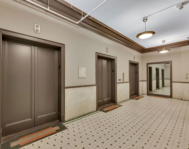 215 W 7th Street - Photo Thumbnail 29