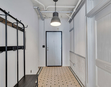 215 W 7th Street - Photo Thumbnail 6