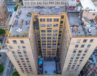 215 W 7th Street - Photo Thumbnail 5