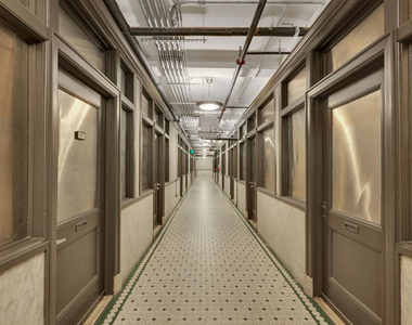 215 W 7th Street - Photo Thumbnail 28