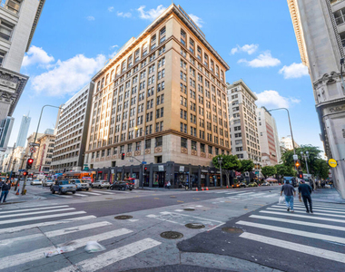 215 W 7th Street - Photo Thumbnail 42