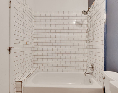 215 W 7th Street - Photo Thumbnail 24