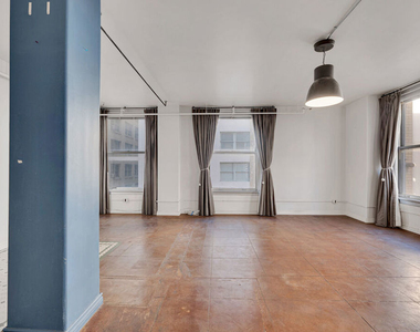 215 W 7th Street - Photo Thumbnail 18