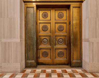 215 W 7th Street - Photo Thumbnail 43